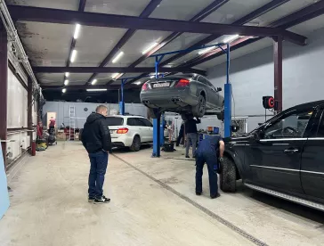 Обслуживание и ремонт автомобилей Mercedes Benz